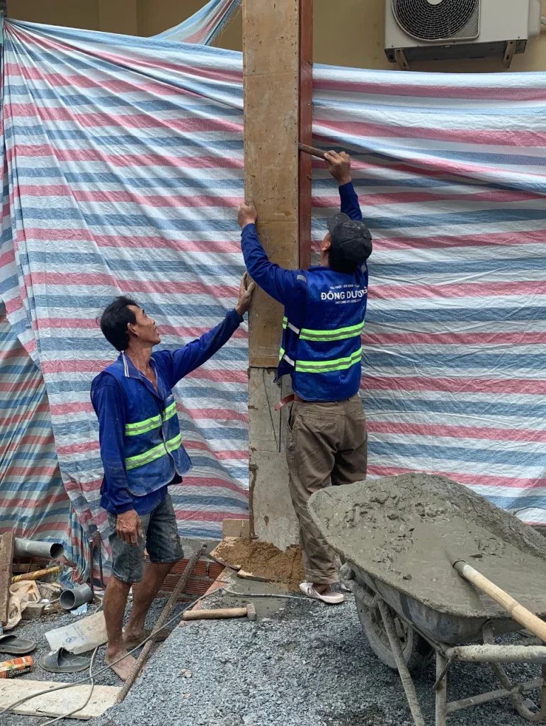 Xây dựng trọn gói